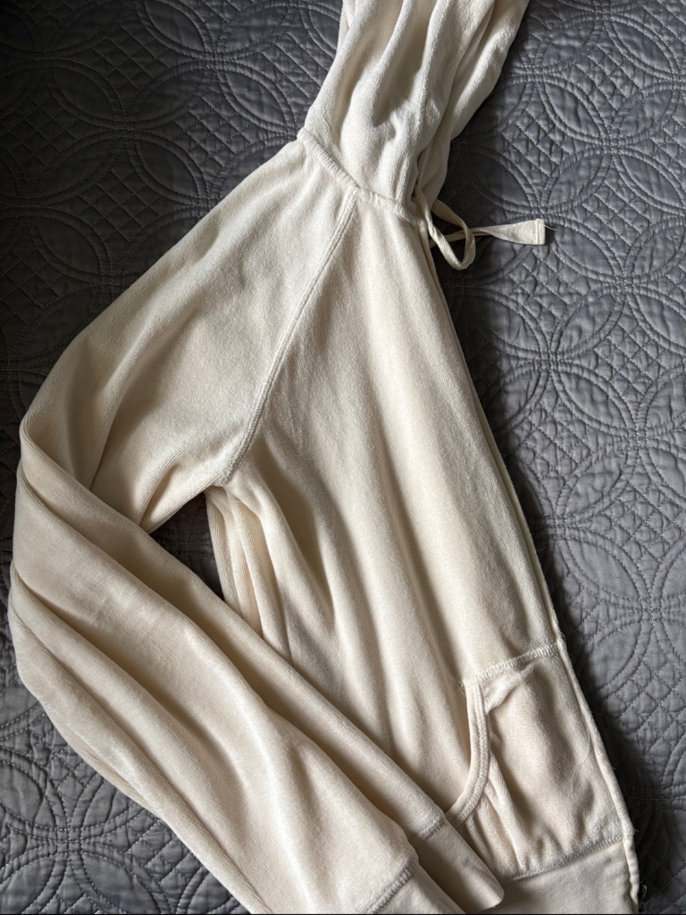 Old Navy Cream Hoodie Sweater